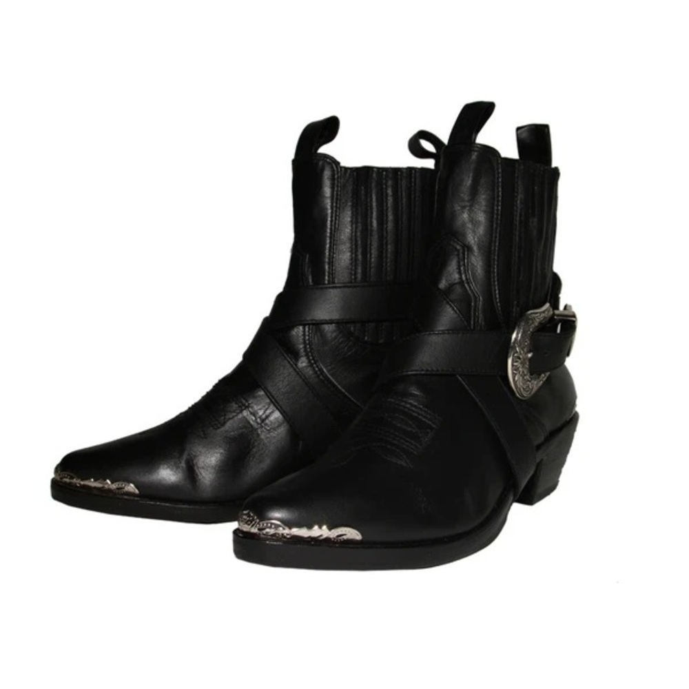 Wandering coyote black magic high size 8